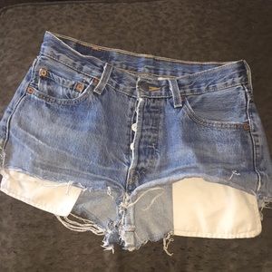 Levi cut off shorts